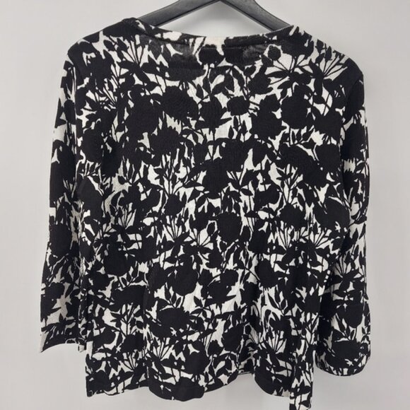 Jones of New York Floral Round neck Sweater Size Large - Picture 4 of 4